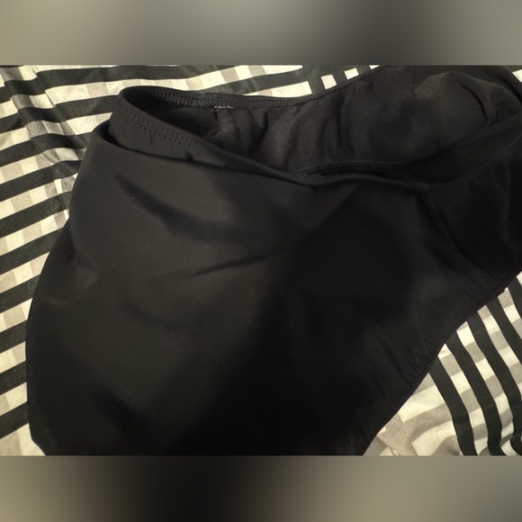 Never Worn! Shape FX High-Waisted Tummy Control Black Swim Bottoms - Size S - Picture 6 of 7